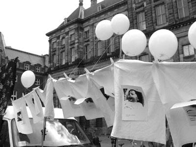 Vrijdag 11, Dam, Amsterdam. Vermiste Kinderen