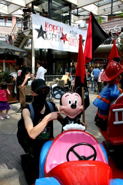 Ook Mickey Mouse is tegen kapitalisme!!!