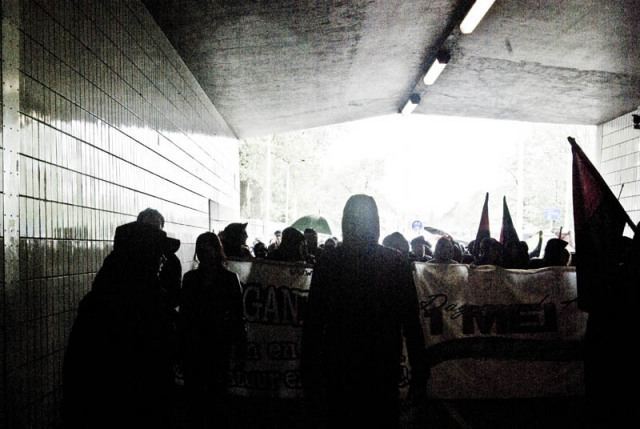 The march in the tunnel