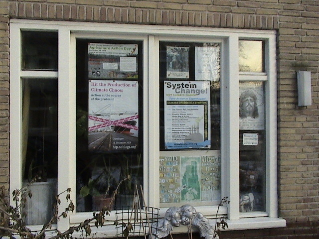 Posters in the  windows-should not the squatters keep the old tradition ?