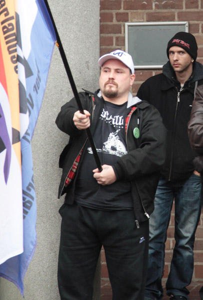 Geroyeerd NVU lid Mike Brand mocht ook weer komen Nederlandse Volksunie Arnhem 11-11-2012