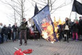 In IJsland wordt de vlag van Landsbanki Bank verbrand, 25 oktober 2008