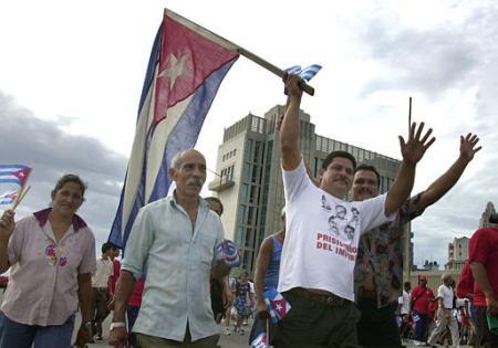 De Malecon in Havana, 12 juni 2002.