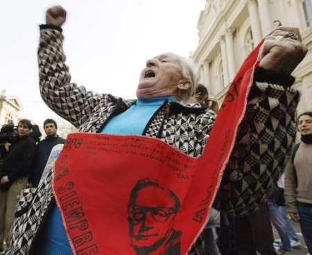anti-Pinochet, juli 2002