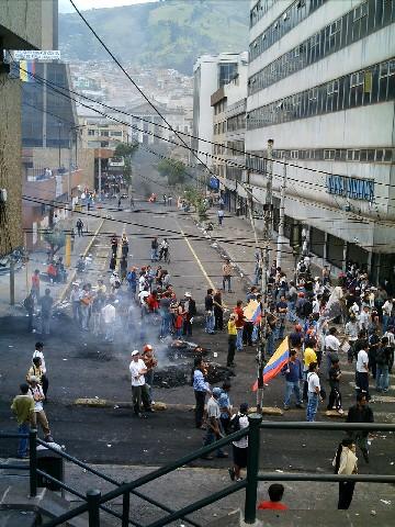 foto IMC Ecuador: Que se vayan todos!