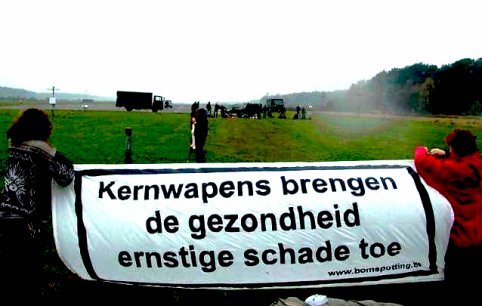 Protest bij vliegbasis Kleine Brogel, Belgi