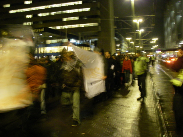 vertrek demo vanaf CS Den Haag