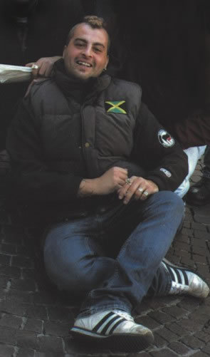 Davide Cesare, Dax genannt, ermordet von Faschisten am 16.3.2003 in Mailand