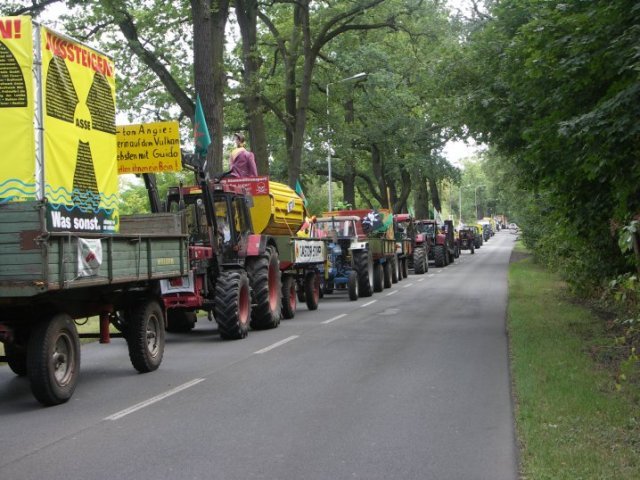 big run from Gorleben to Berlin (400 tractors)
