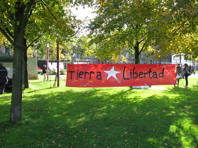 Tierra y Libertad banner